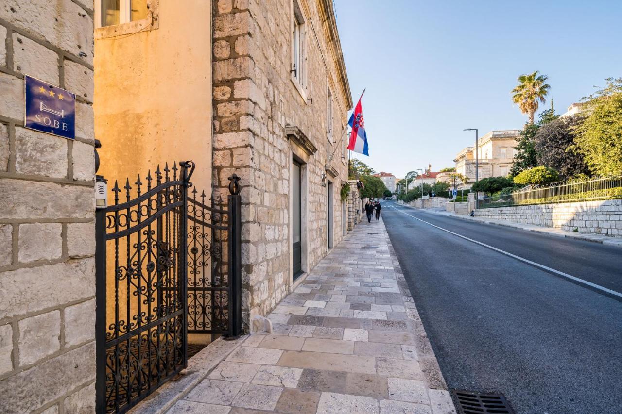 Deluxe Rooms With A Terrace View At Old City Gate Dubrovnik Exterior photo